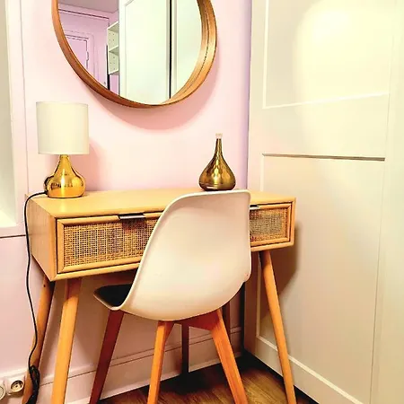 Apartment Golden Art *